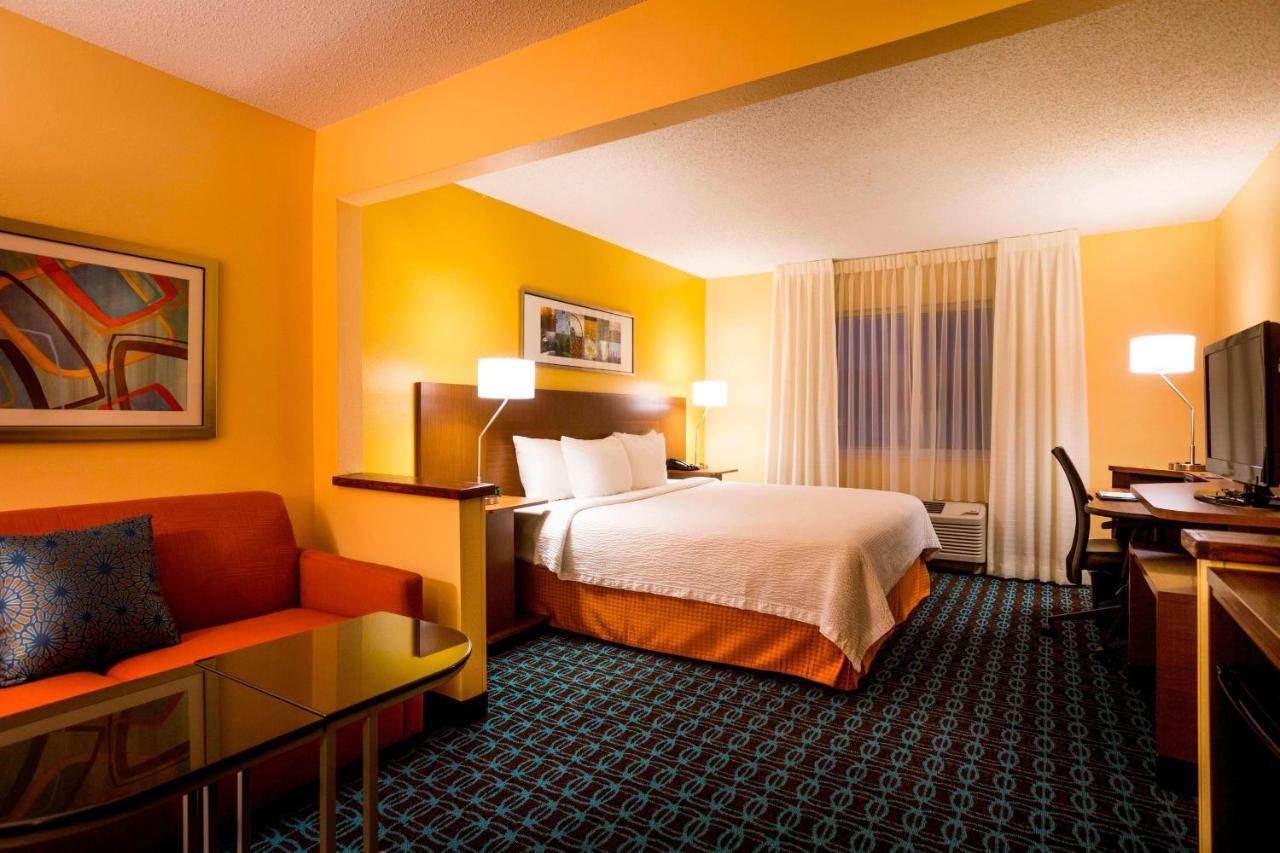Fairfield Inn And Suites By Marriott Cincinnati Eastgate Exterior photo